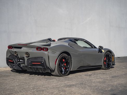 Certified 2025 Ferrari SF90 Spider image 6