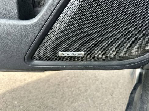 Used 2020 Subaru Outback Limited image 32