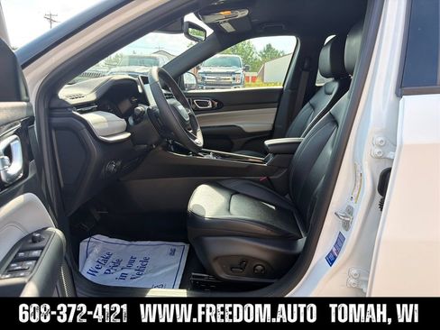 Used 2025 Jeep Compass Limited AWD/4WD image 9