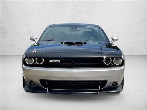 Used 2017 Dodge Challenger R/T Scat Pack RWD image 2