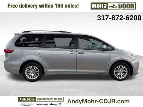 Used 2017 Toyota Sienna XLE image 8