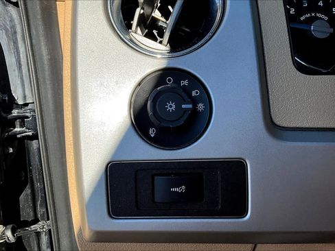 Used 2013 Ford F150 King Ranch w/ King Ranch Luxury Pkg image 35