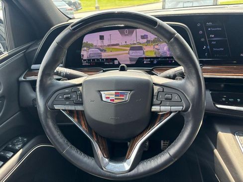 Used 2023 Cadillac Escalade Premium Luxury w/ LPO, Radiant Package AWD/4WD image 15