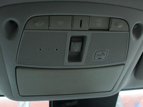 Used 2020 Nissan Rogue Sport SL w/ Premium Package image 27