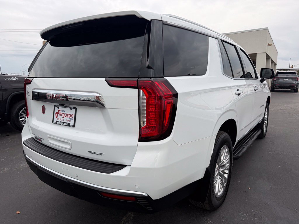 Used 2024 GMC Yukon SLT w/ SLT Luxury Package AWD/4WD image 3
