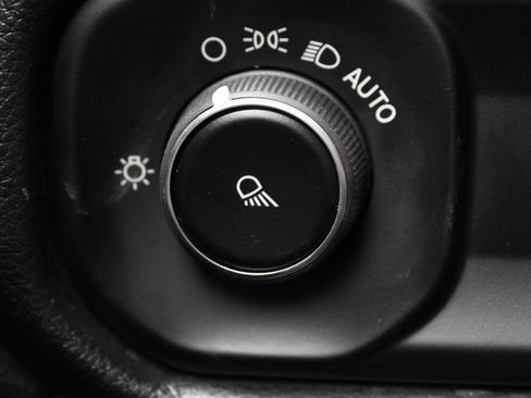 Used 2022 RAM 2500 Tradesman RWD image 18