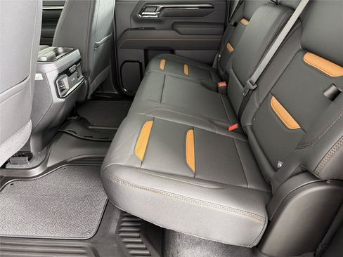 New 2026 GMC Sierra 2500 AT4 w/ AT4 Premium Plus Package AWD/4WD image 18