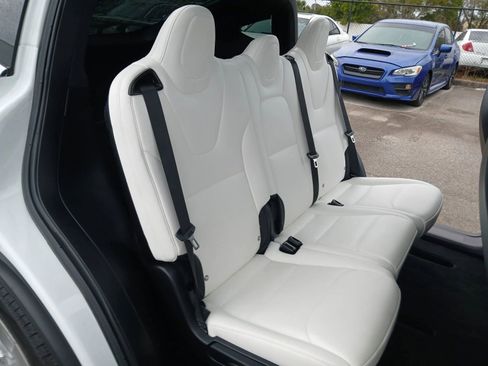 Used 2018 Tesla Model X 100D image 15