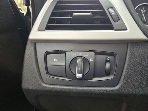 Used 2017 BMW 320i Sedan image 26