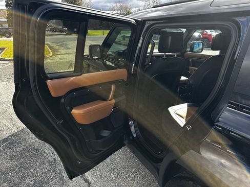 Used 2020 Land Rover Defender 110 X image 14