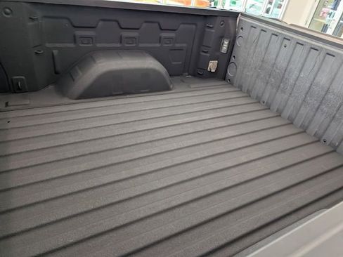 Certified 2022 Chevrolet Silverado 1500 High Country image 10