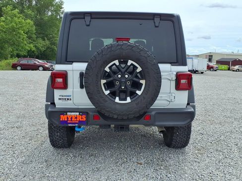 Used 2025 Jeep Wrangler Unlimited Rubicon 4xe w/ Safety Group AWD/4WD image 8
