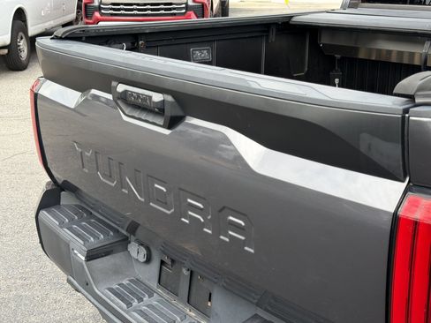 Used 2022 Toyota Tundra SR5 w/ SR5 Premium Package RWD image 13