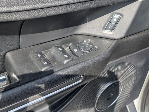 Used 2019 Ford Expedition XLT w/ Equipment Group 201A image 9