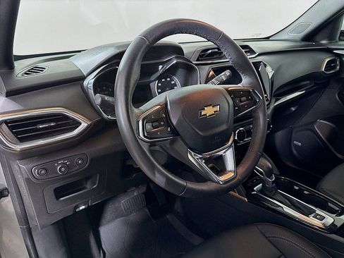 Used 2023 Chevrolet TrailBlazer ACTIV w/ Sun and Liftgate Package AWD/4WD image 9