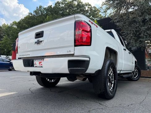 Used 2019 Chevrolet Silverado 1500 Custom w/ Custom Convenience Package AWD/4WD image 13