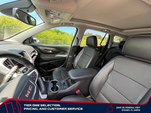 Used 2024 GMC Terrain SLT w/ Tech Package FWD image 14