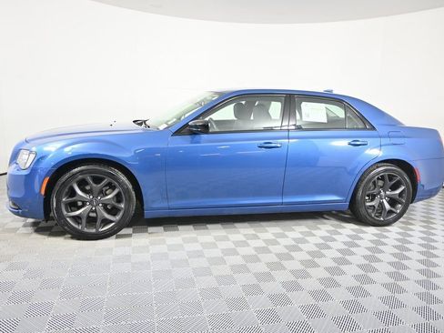 Used 2022 Chrysler 300 Touring w/ Sport Appearance Package image 2