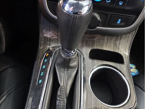 Used 2015 Chevrolet Malibu LT image 23