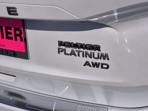 New 2026 Nissan Rogue Platinum w/ Platinum Premium Package image 2