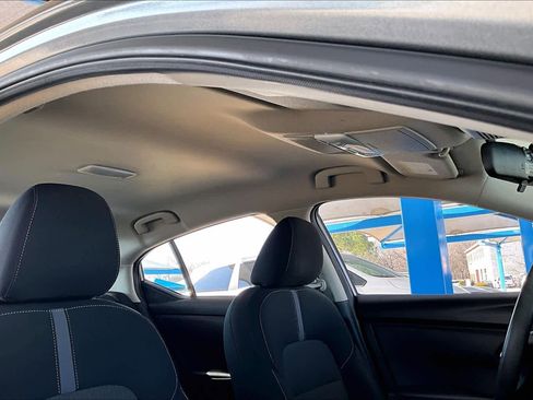 Used 2024 Nissan Sentra SV image 14