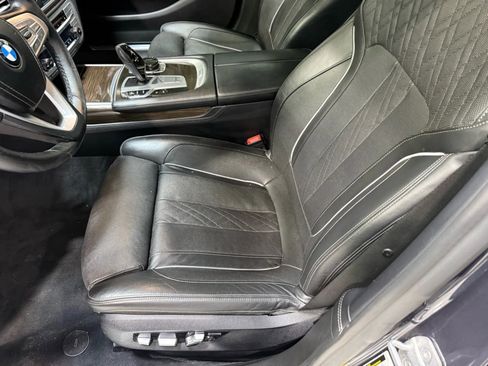 Used 2018 BMW 740i xDrive image 23