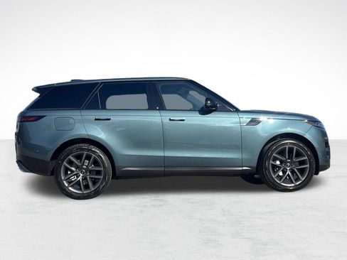 Used 2025 Land Rover Range Rover Sport SE AWD/4WD image 7