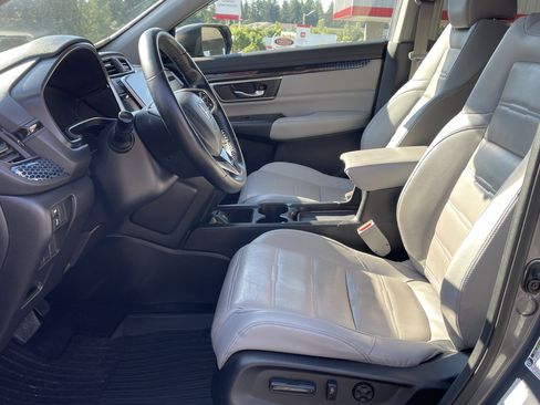 Used 2018 Honda CR-V Touring image 10