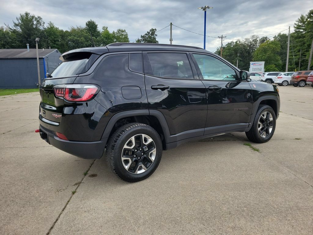 Used 2018 Jeep Compass Trailhawk w/ Leather Interior Group AWD/4WD image 4