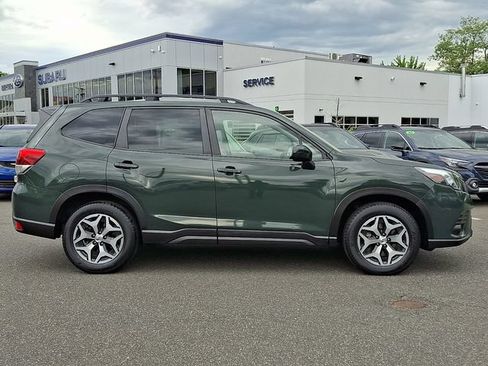 Used 2024 Subaru Forester Premium AWD/4WD image 7