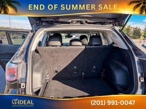 Used 2018 Jeep Compass Latitude w/ Popular Equipment Group AWD/4WD image 9