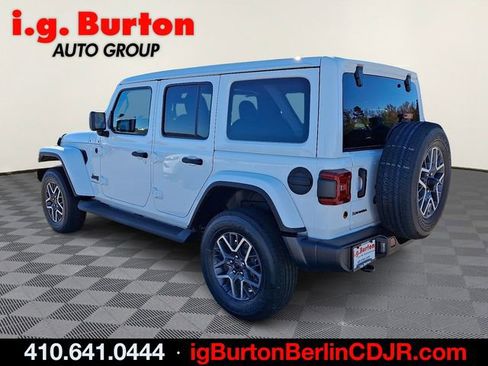 New 2026 Jeep Wrangler Unlimited Sahara AWD/4WD image 3