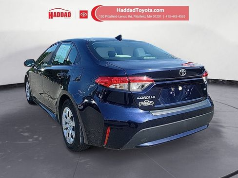 Used 2021 Toyota Corolla LE w/ Carpet Mat Package (TMS) FWD image 3