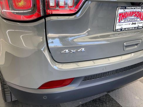 Used 2024 Jeep Compass Limited AWD/4WD image 7