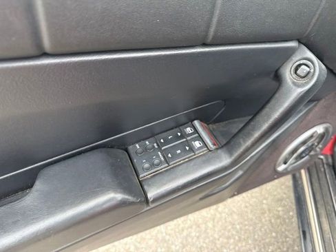 Used 1992 Cadillac Allante FWD image 11