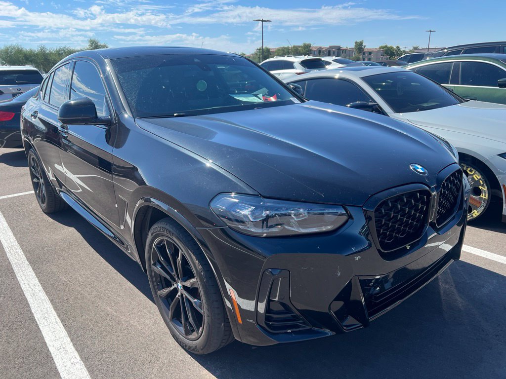 Used 2024 BMW X4 xDrive30i w/ Premium Package AWD/4WD image 2