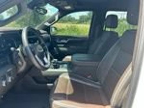 Used 2024 GMC Sierra 1500 Denali AWD/4WD image 5