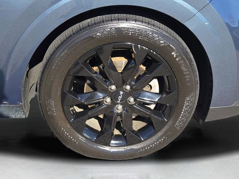 Certified 2022 Kia Carnival SX w/ Paint Protection Package image 6