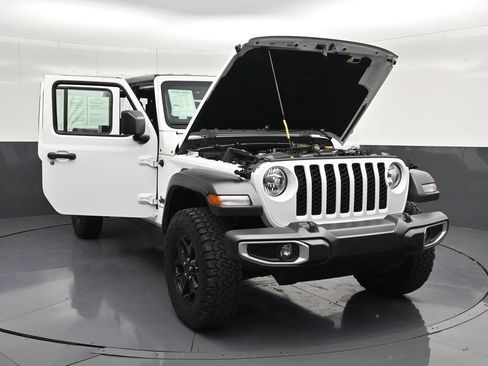Used 2023 Jeep Gladiator Sport AWD/4WD image 35
