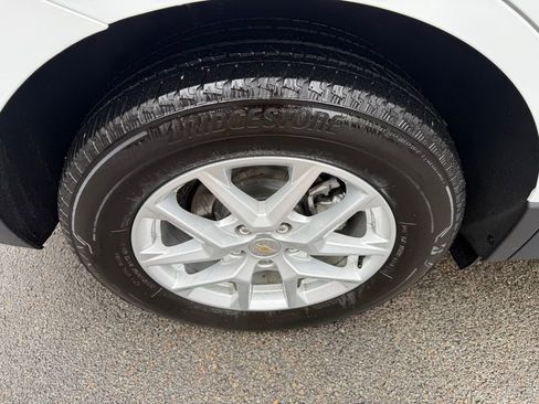 Used 2023 Chevrolet Equinox LT AWD/4WD image 28
