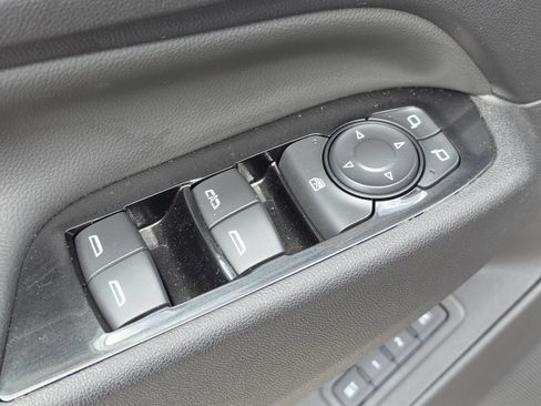 Used 2024 Chevrolet Equinox Premier FWD image 20
