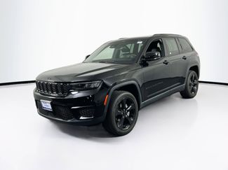 Used 2023 Jeep Grand Cherokee Altitude AWD/4WD video 1
