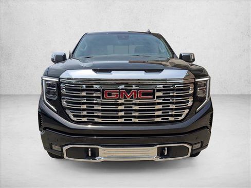 Used 2024 GMC Sierra 1500 Denali w/ Denali Reserve Package AWD/4WD image 2