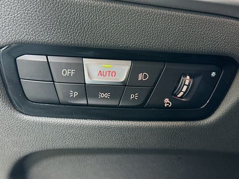 Used 2025 BMW 330i Sedan RWD image 17
