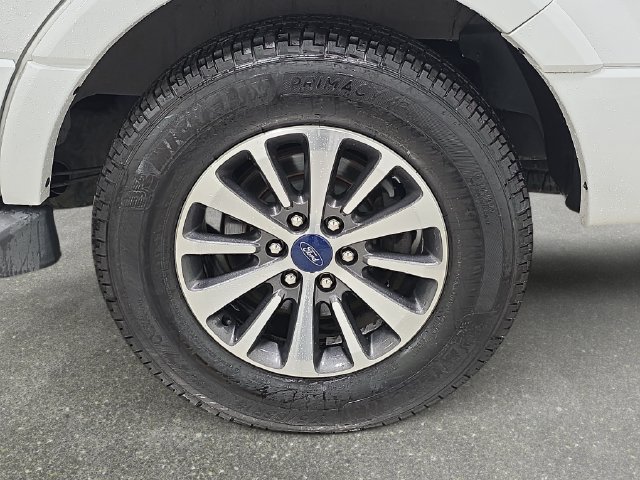 Used 2017 Ford Expedition XLT AWD/4WD image 30