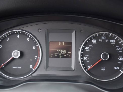 Used 2012 Volkswagen Jetta SE FWD image 18
