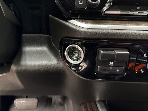 Used 2023 Chevrolet Silverado 1500 RST w/ Z71 Off-Road Package image 32