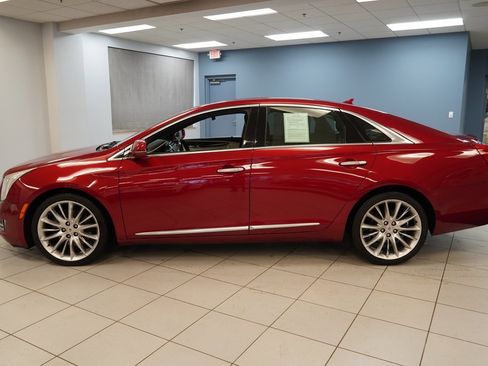 Used 2014 Cadillac XTS Platinum image 2