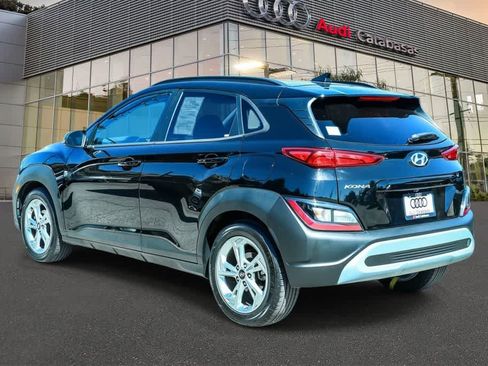 Used 2023 Hyundai Kona SEL FWD image 2