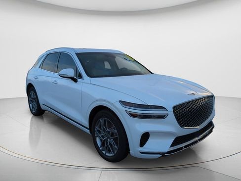 Used 2024 Genesis GV70 2.5T w/ Select Package AWD/4WD image 2